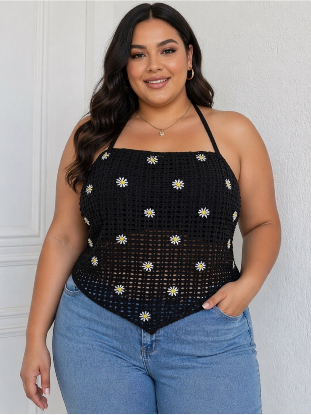 NO BOUNDARIES. Crochet Daisy Curvey Top in black. Perfect for Summer. 3XL